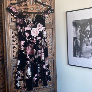 Vintage style off the shoulder velvet dress